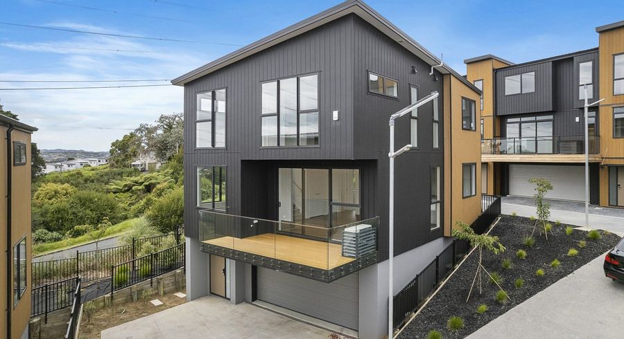  at 8 Timo Way, Flat Bush, Manukau City, Auckland
