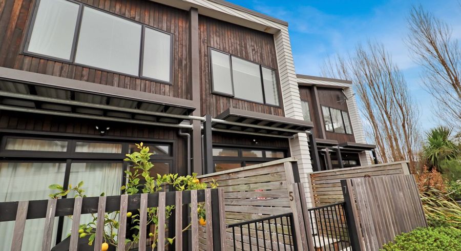  at 7 Glen Evans Crescent, Fairfield, Lower Hutt, Wellington