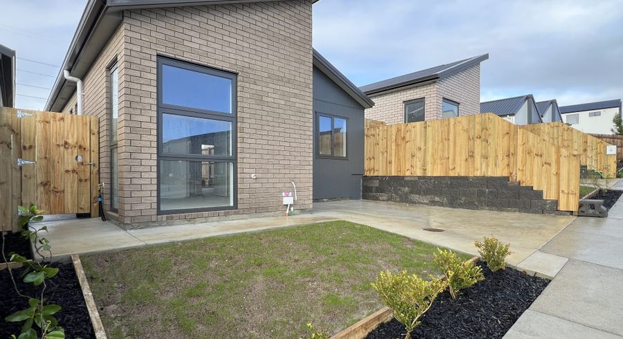  at 44 Horokaka Street, Massey, Waitakere City, Auckland