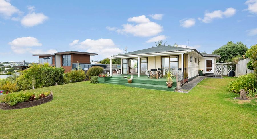  at 6 Beach Road, Manly, Whangaparaoa
