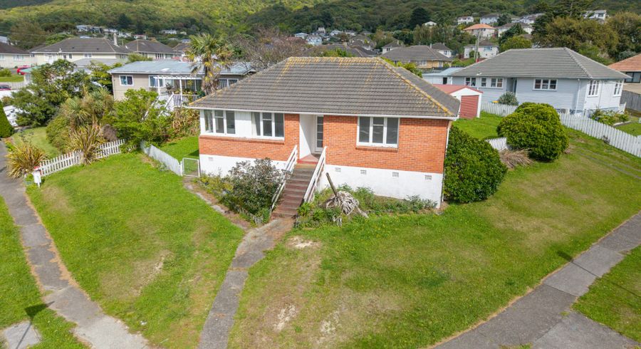  at 2 Hukatai Street, Elsdon, Porirua, Wellington