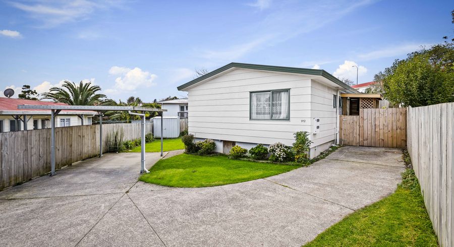  at 1/12 Styca Place, Sunnyvale, Auckland