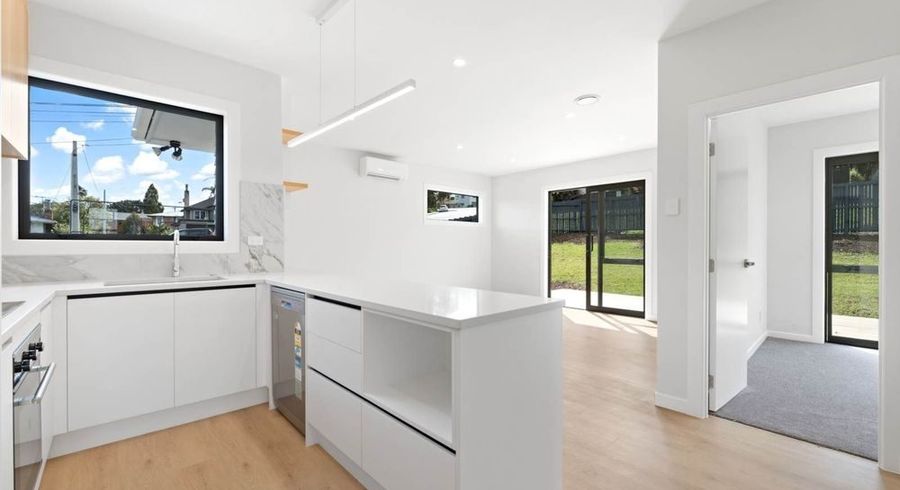  at 1/1 Brian Avenue, Forrest Hill, Auckland