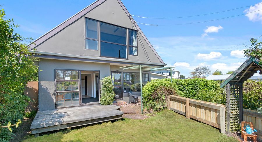  at 9 Inwoods Road, Parklands, Christchurch