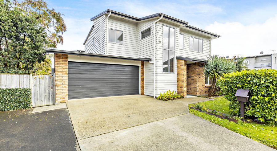  at 7 Birchlands Road, Flat Bush, Auckland