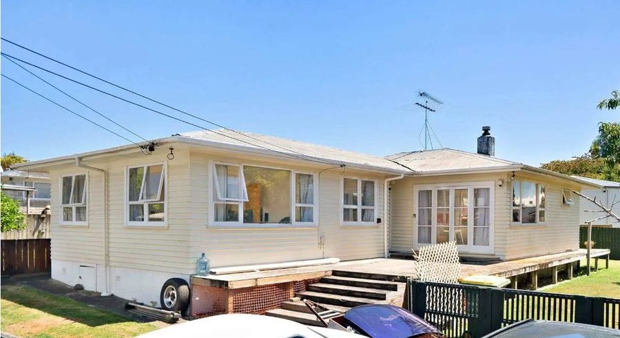  at 6 Dreadon Road, Manurewa, Manukau City, Auckland