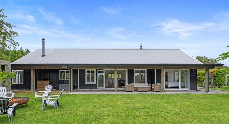  at 4/142 Mapara Road, Acacia Bay, Taupo