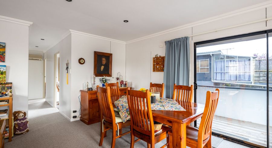  at 7 Warren Place, Frankleigh Park, New Plymouth