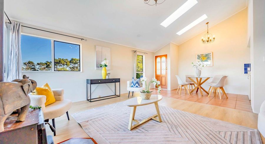  at 2/28 Noeleen Street, Glenfield, North Shore City, Auckland