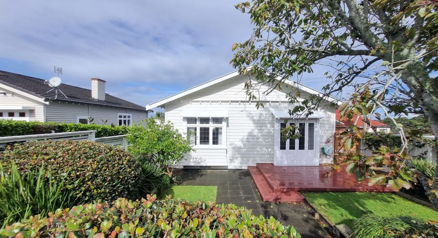  at 22 Highland Road, Mount Albert, Auckland