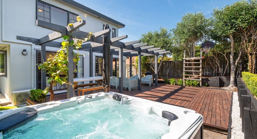  at 8A Onepoto Road, Hauraki, North Shore City, Auckland