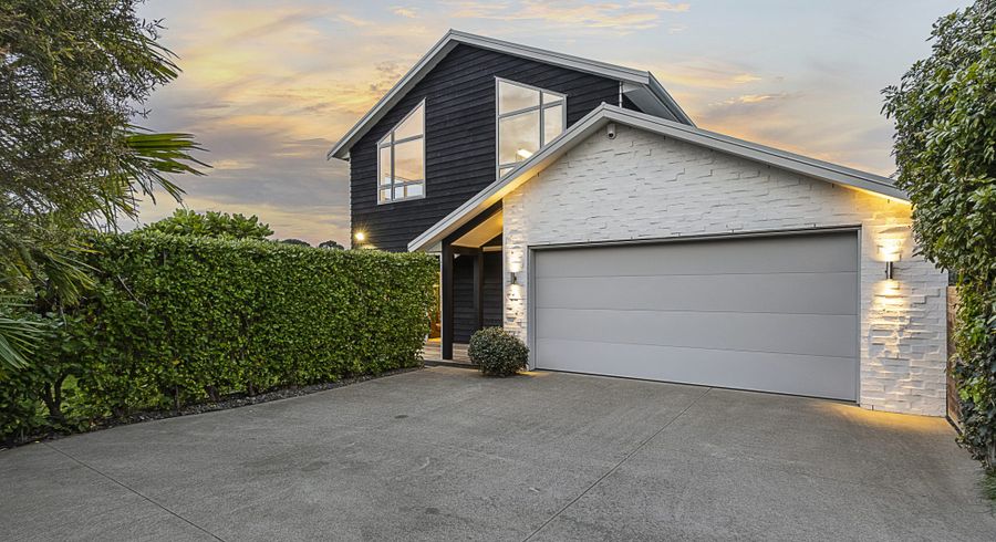  at 216 Riverside Avenue, Point England, Auckland
