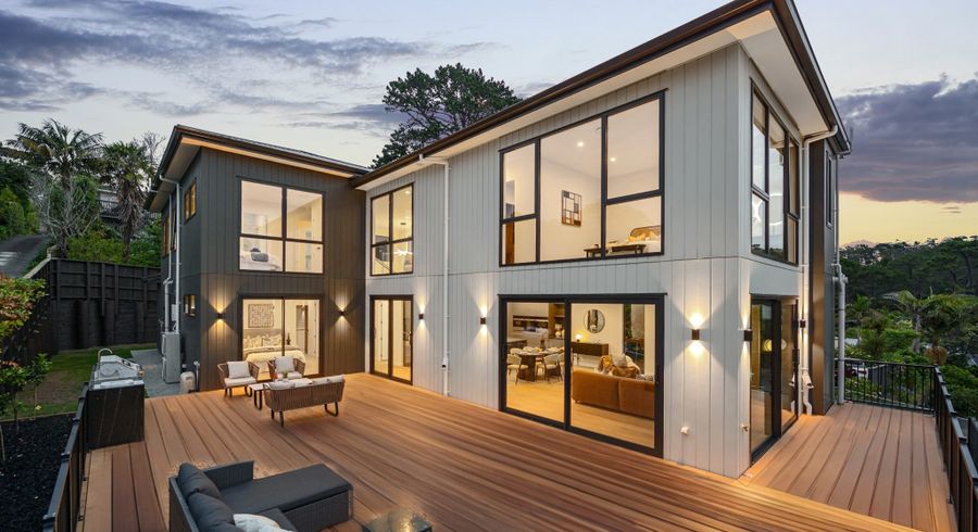  at 77 Park Rise, Campbells Bay, North Shore City, Auckland