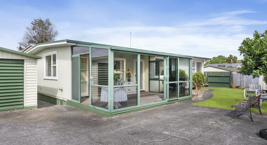  at 2/41 Gloucester Road, Manurewa, Auckland