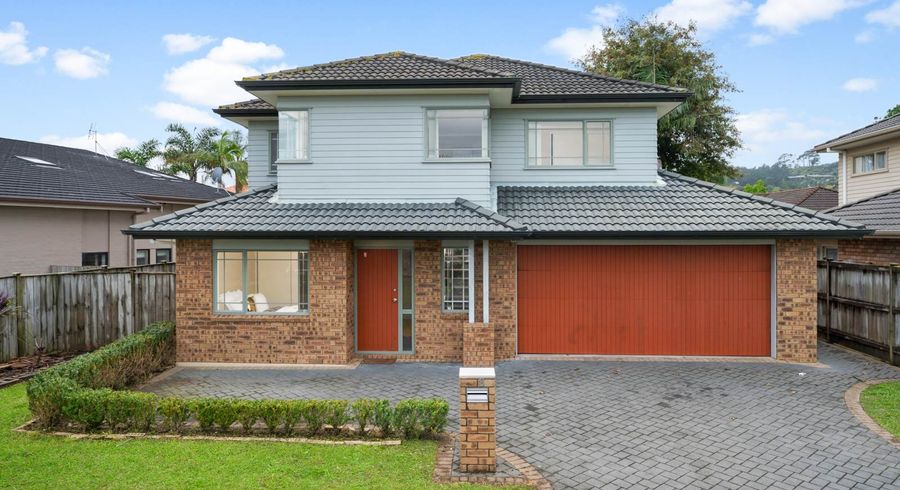  at 8 Dalcross Drive, Flat Bush, Auckland
