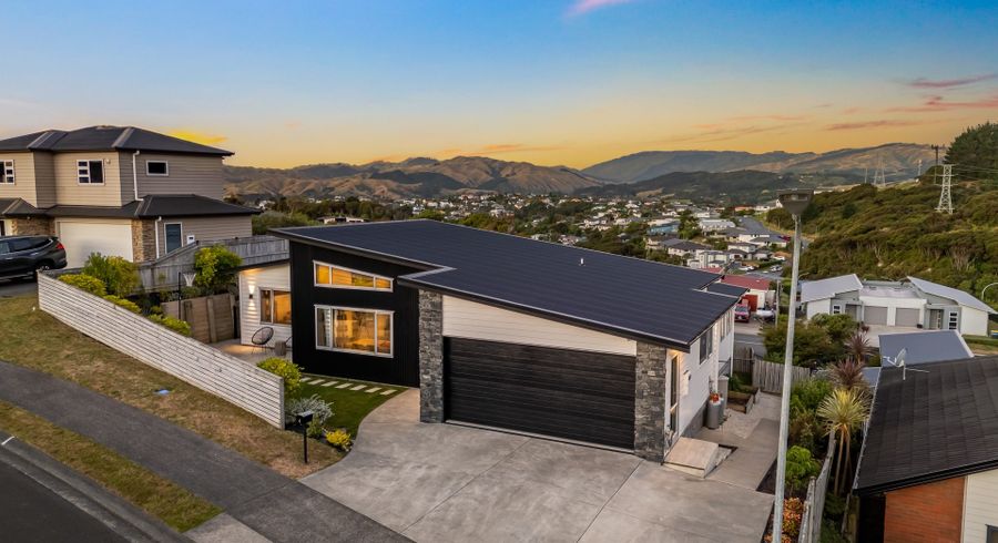  at 4 Semaphore Lane, Whitby, Porirua