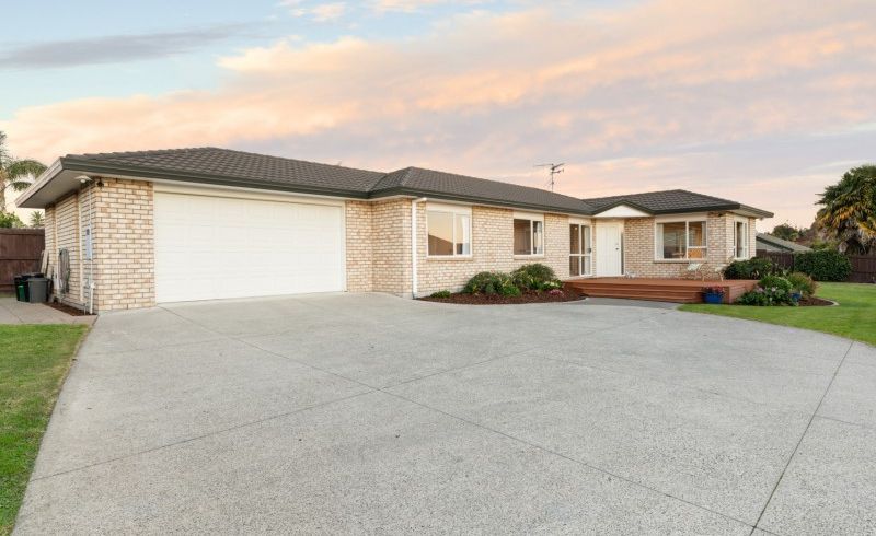  at 5 Nivarna Way, Ohauiti