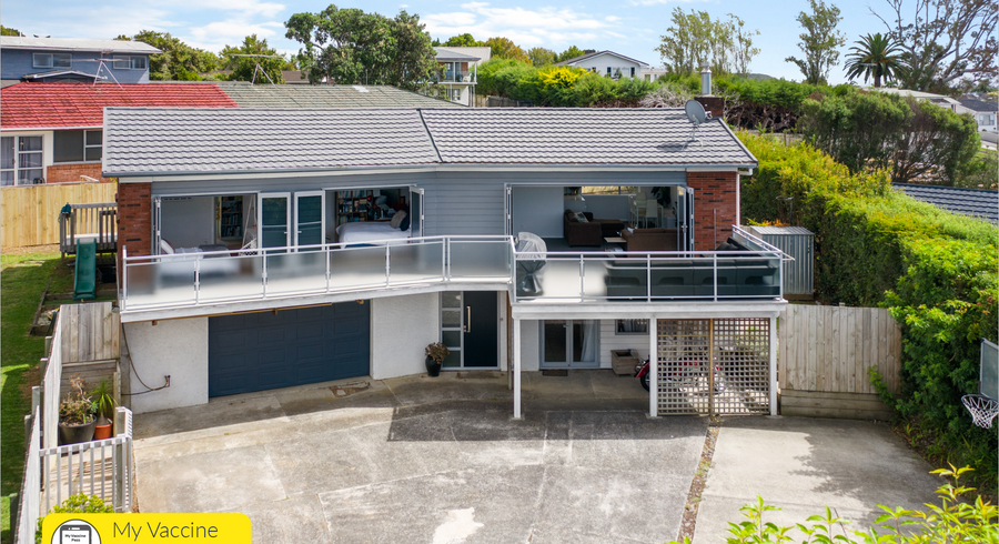  at 2 Glenmore Road, Sunnyhills, Auckland