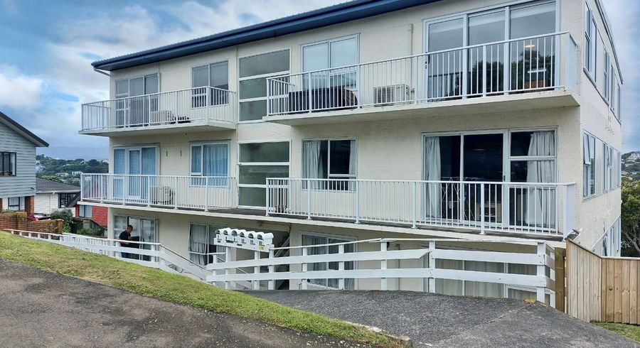  at 8/32 Akaroa Drive, Maupuia, Wellington, Wellington