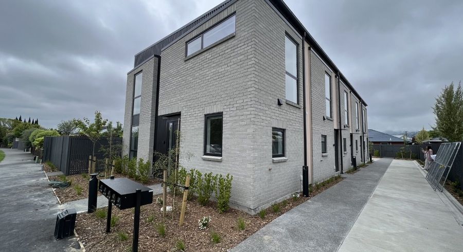  at 2/20 Bewdley Street, Spreydon, Christchurch