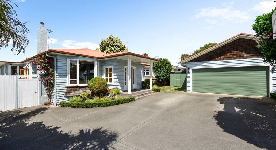  at 24 Naylor Street, Hamilton East, Hamilton