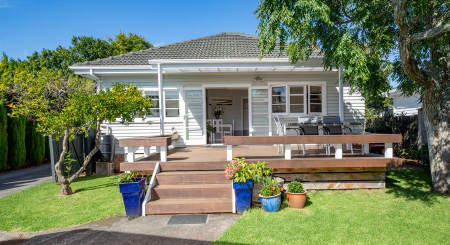  at 16 Jordan Avenue, Onehunga, Auckland