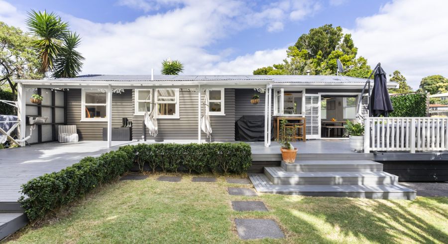  at 52 Tahi Terrace, Glen Eden, Waitakere City, Auckland