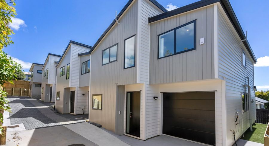 at 4 Bruce Road, Glenfield, North Shore City, Auckland
