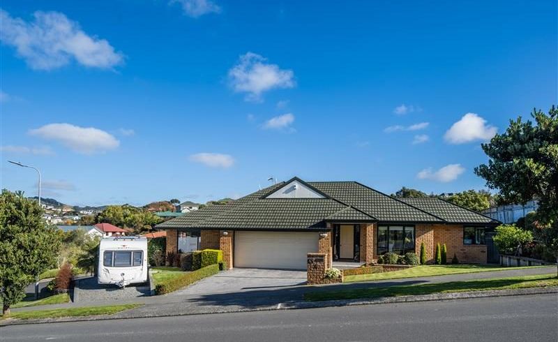  at 4 Navigation Drive, Whitby, Porirua
