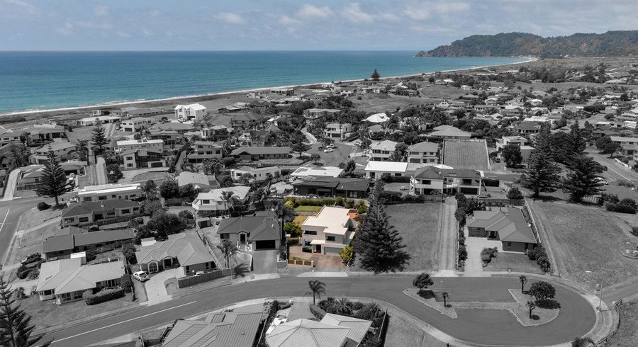  at 7 Island View Heights, Coastlands, Whakatāne