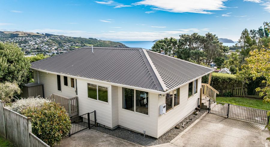  at 117a Gloaming Hill, Titahi Bay, Porirua, Wellington