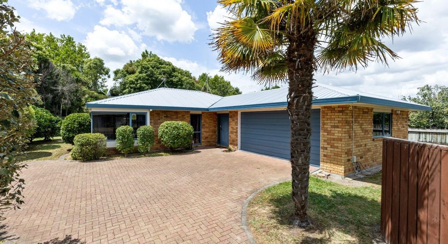  at 22 Bouverie Crescent, Flagstaff, Hamilton