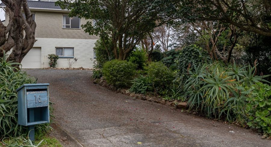  at 16 Island View Terrace, Waikanae Beach, Waikanae