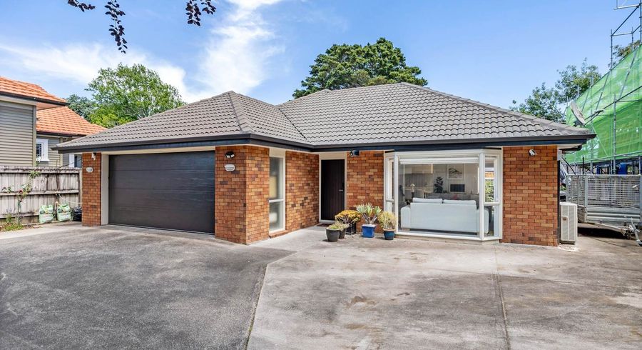  at 2/3 Scott Road, Papatoetoe, Manukau City, Auckland