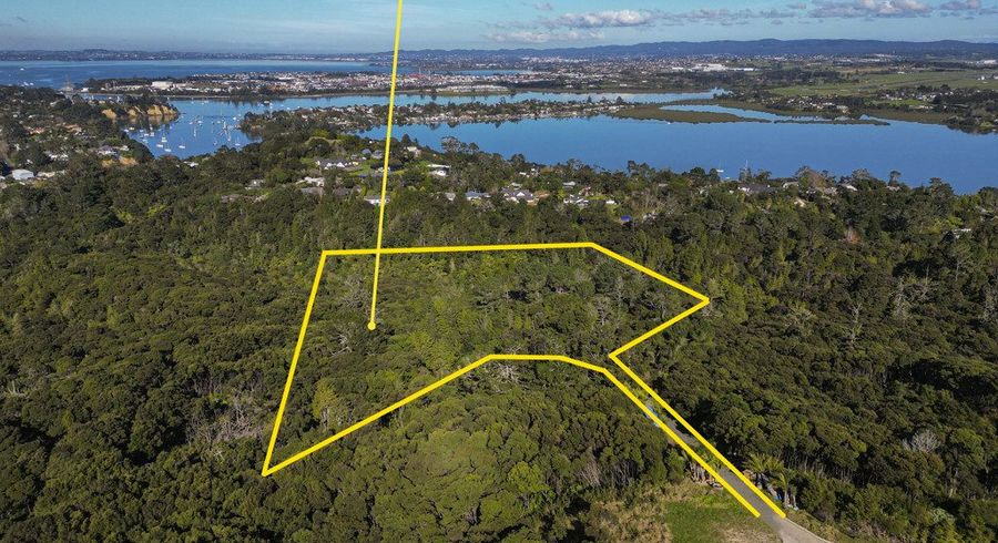  at 7 Trig Station Rise, Paremoremo, Auckland