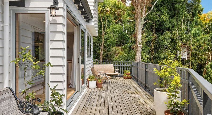  at 18 Marion Street, Macandrew Bay, Dunedin, Otago