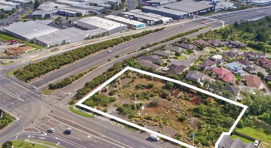  at 153 Albany Highway, Unsworth Heights, North Shore City, Auckland
