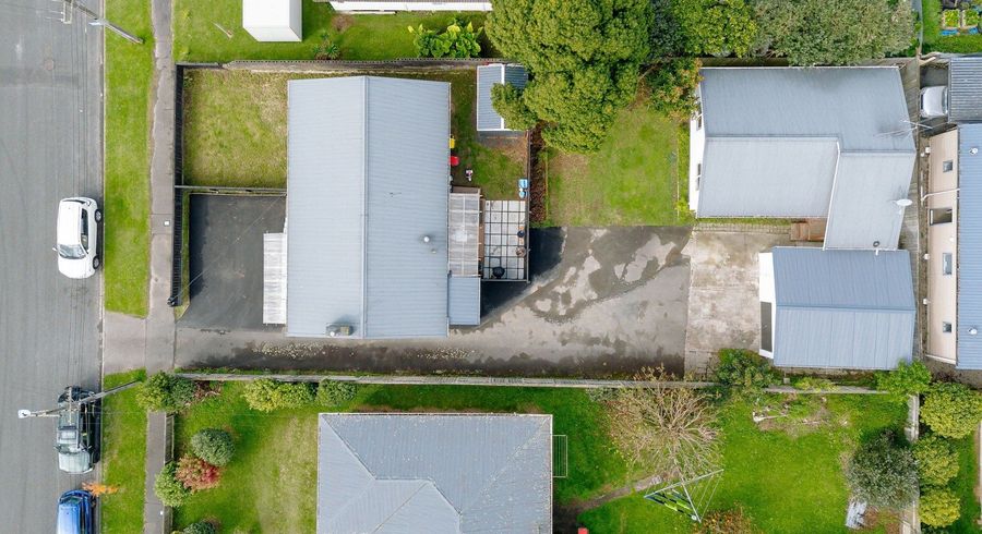  at 19 Dalesford Street, Silverdale, Hamilton
