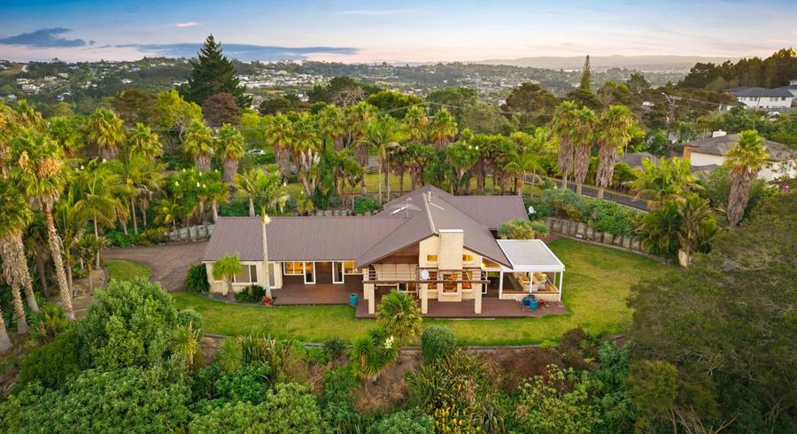  at 136 Schnapper Rock Road, Schnapper Rock, North Shore City, Auckland
