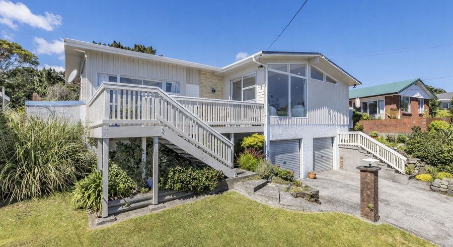  at 3 Tirowhanga Road, Paremata, Porirua, Wellington