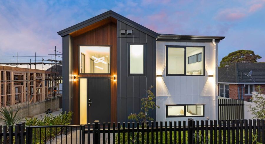  at 21A Knights Road, Rothesay Bay, North Shore City, Auckland