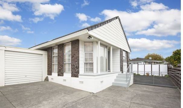  at 2/3 Benyglo Place, Highland Park, Manukau City, Auckland