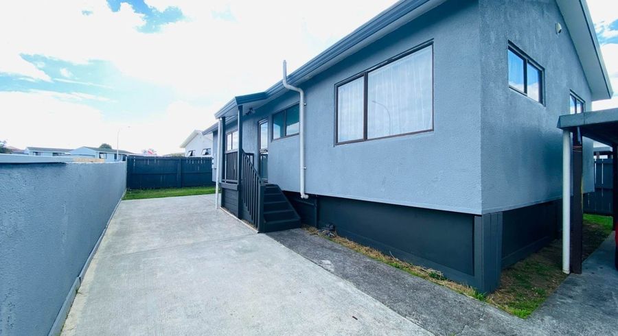  at 1/10 Solveig Place, Randwick Park, Manukau City, Auckland