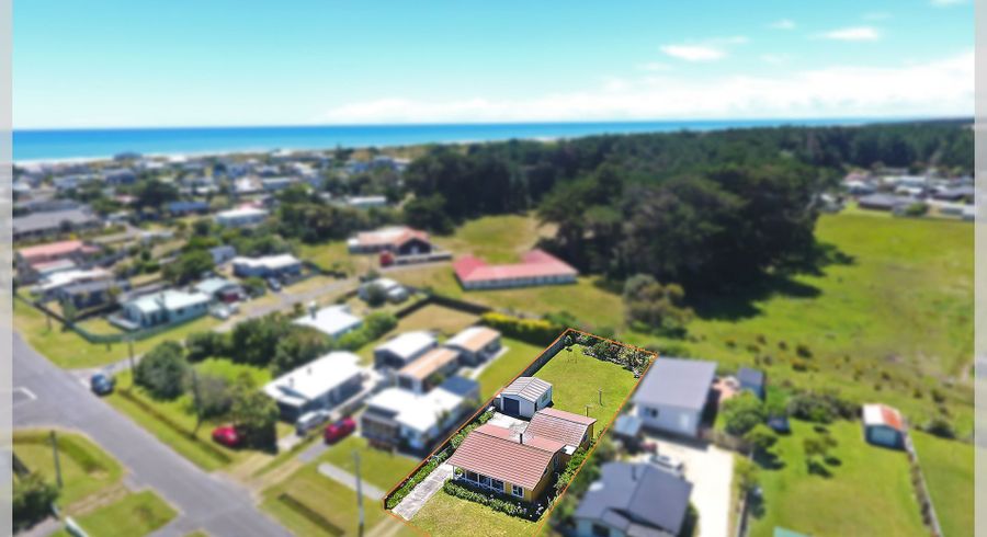  at 9 Dewe Terrace, Foxton Beach, Horowhenua, Manawatu / Whanganui