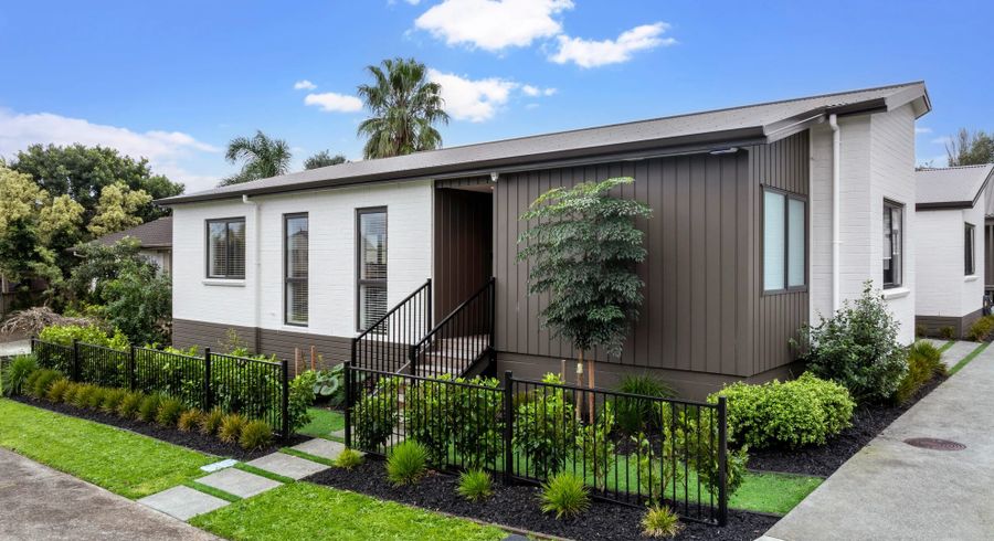  at 16A Cairngorm Place, Highland Park, Manukau City, Auckland