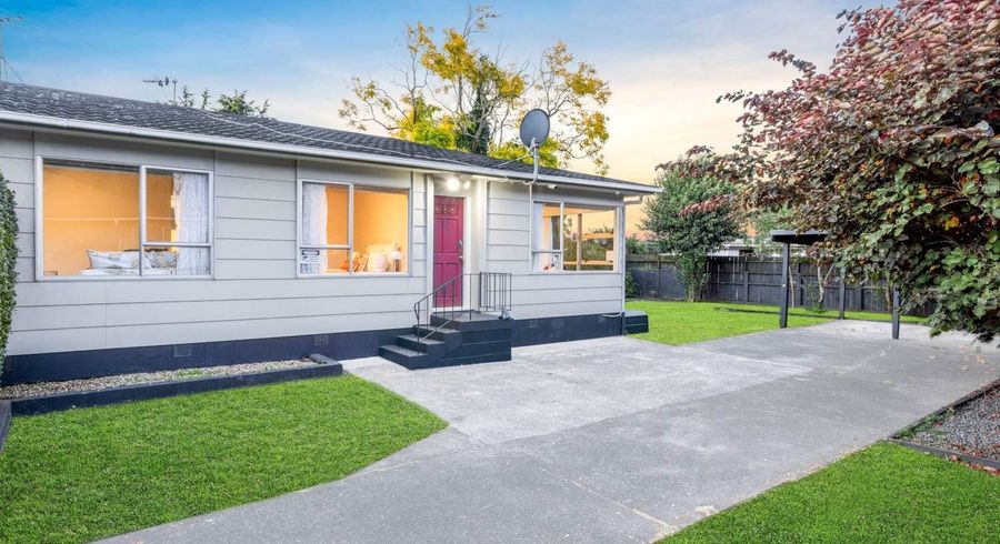  at 2/27  Waimana Road, Conifer Grove, Papakura, Auckland