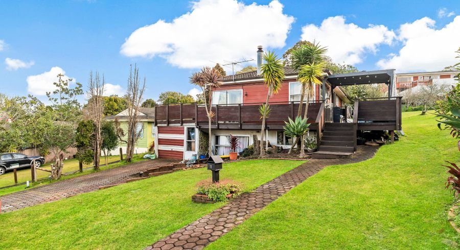  at 11 Kemp Road, Massey, Auckland