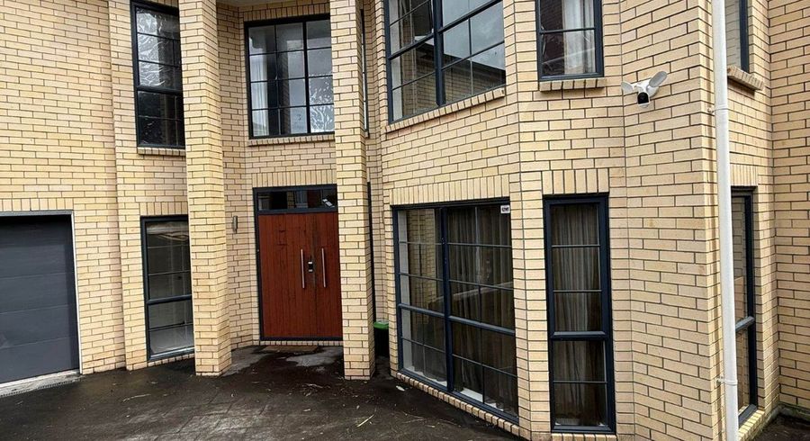  at 17a Frost Road, Mount Roskill, Auckland City, Auckland