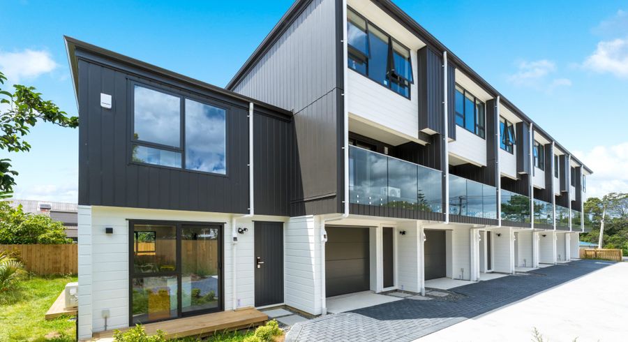  at 36 Longburn Road, Henderson, Waitakere City, Auckland