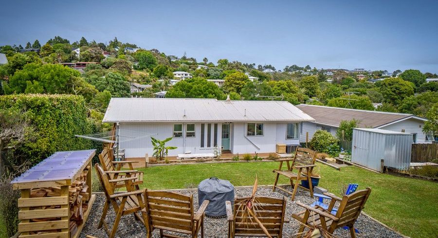  at 8 William Hadlow Place, Hatfields Beach, Orewa